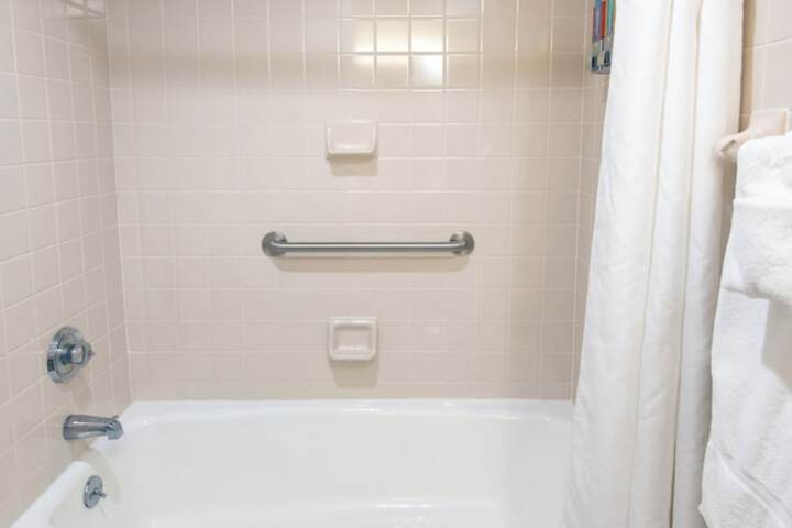 Room 9 of 47