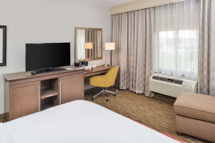 Room 9 of 36