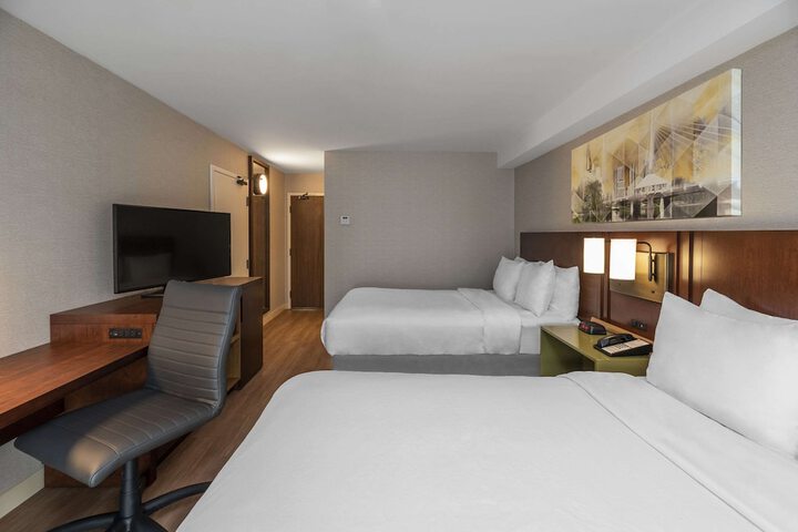 Room 18 of 49