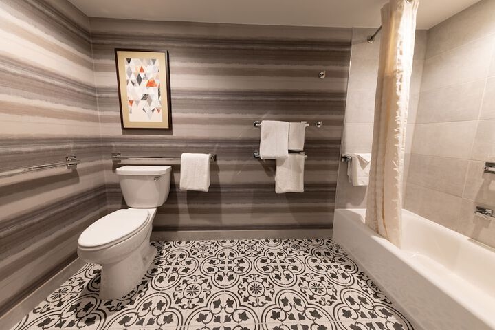 Room 35 of 43