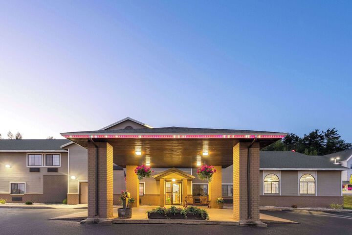 Hotel 5 of 76