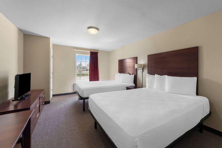 Room 4 of 18