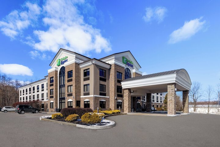 Holiday Inn Express Grove City by IHG