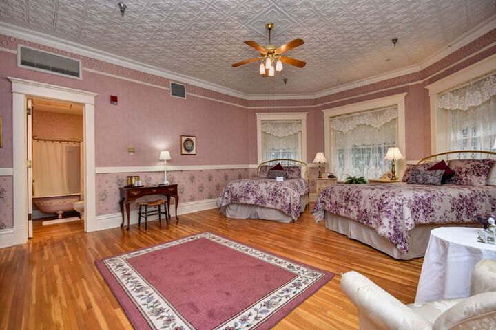 Room 35 of 78