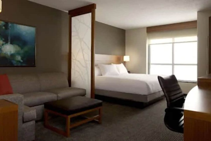 Room 10 of 25