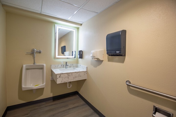 Room 10 of 40