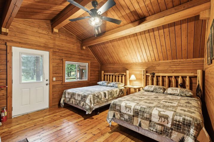 Lost Horse Lodge