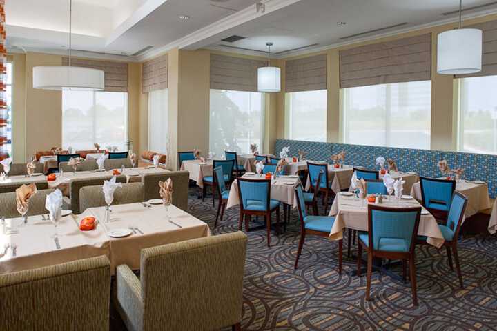 Hilton Garden Inn Toronto / Oakville