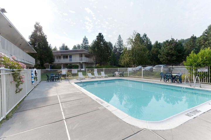 Motel 6 Weed - Mount Shasta
