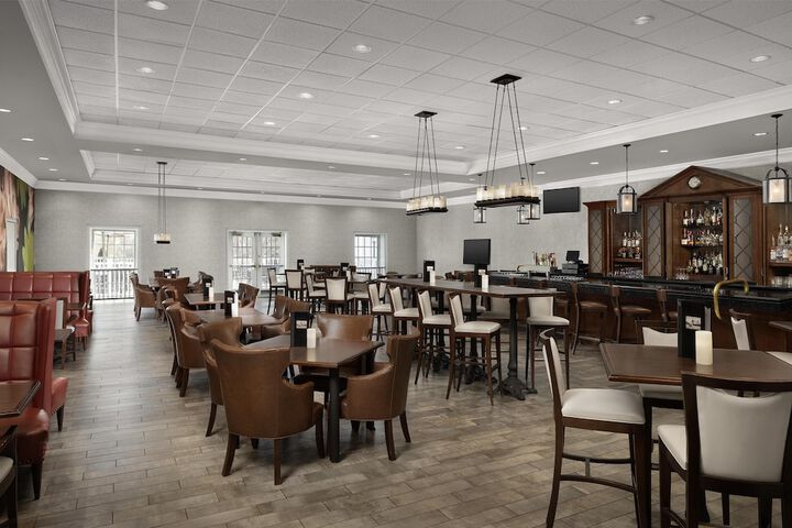 Virginia Crossings Hotel Tapestry Collection by Hilton