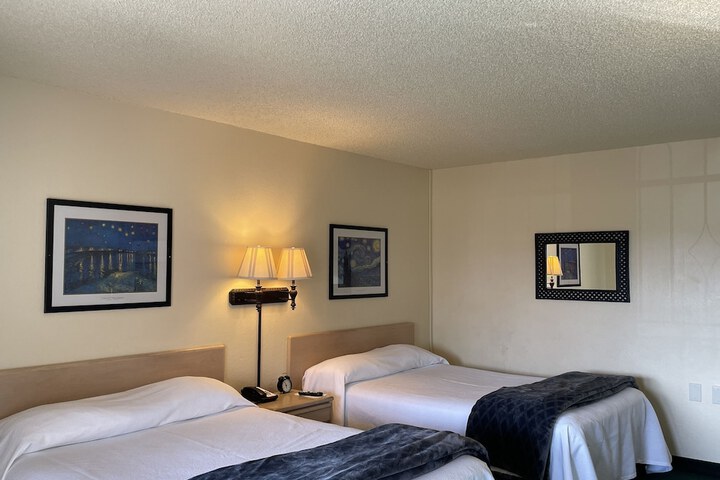 Crown Motel