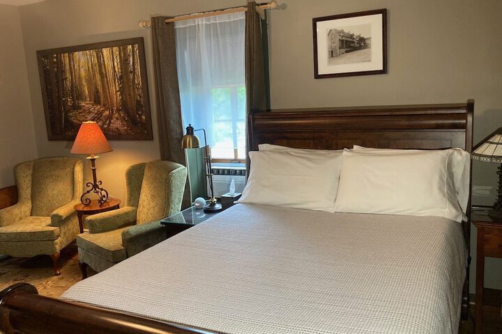 Room 17 of 38