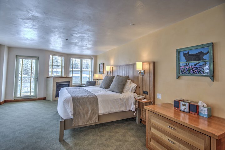 Room 53 of 61