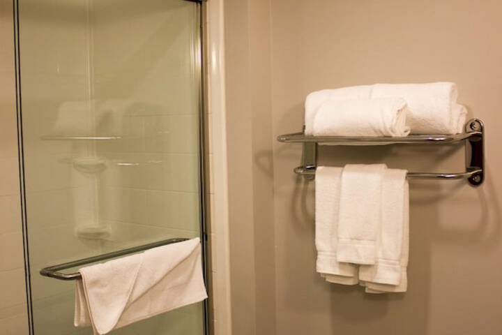 Holiday Inn Express & Suites Tahlequah by IHG