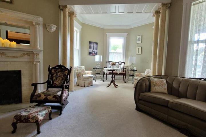 Ruby Manor Bed & Breakfast