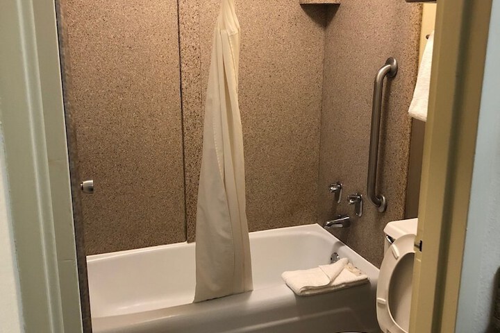 Room 22 of 55