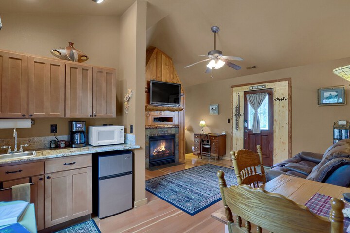 Rocky Mountain Lodge
