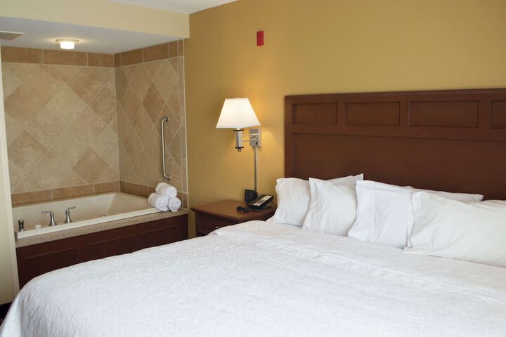 Hampton Inn & Suites Columbia at University
