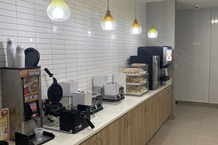 La Quinta Inn & Suite by Wyndham Lake City