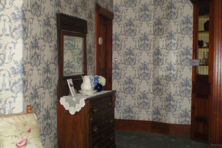 Ballroom/Hall 46 of 64