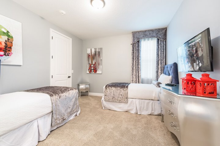 Room 403 of 705