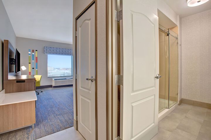 Room 15 of 40