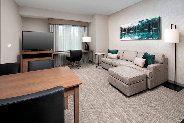 Room 21 of 32