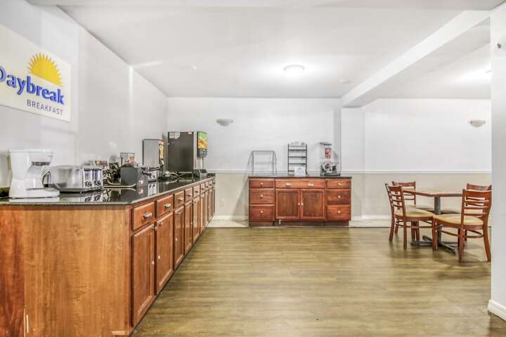 Breakfast/Coffee Service 60 of 69