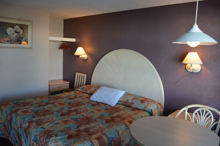 Room 22 of 72