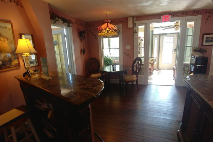 Island Guest House B & B