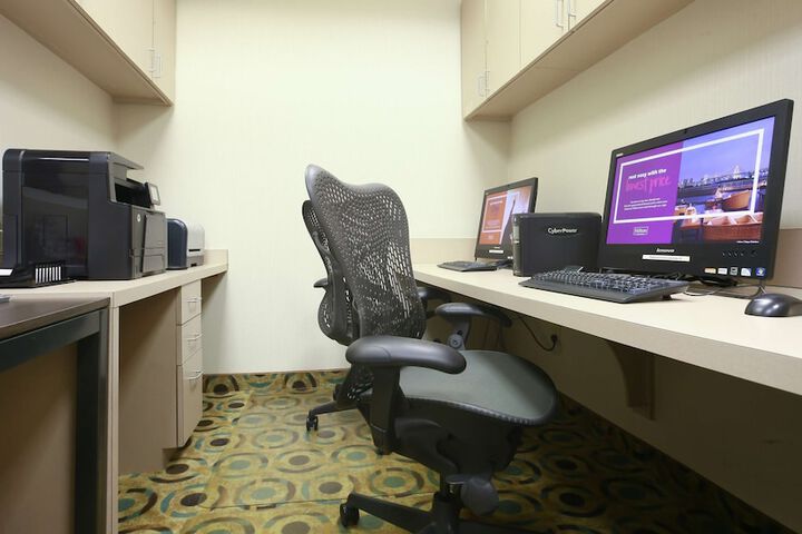 Business Center 56 of 57