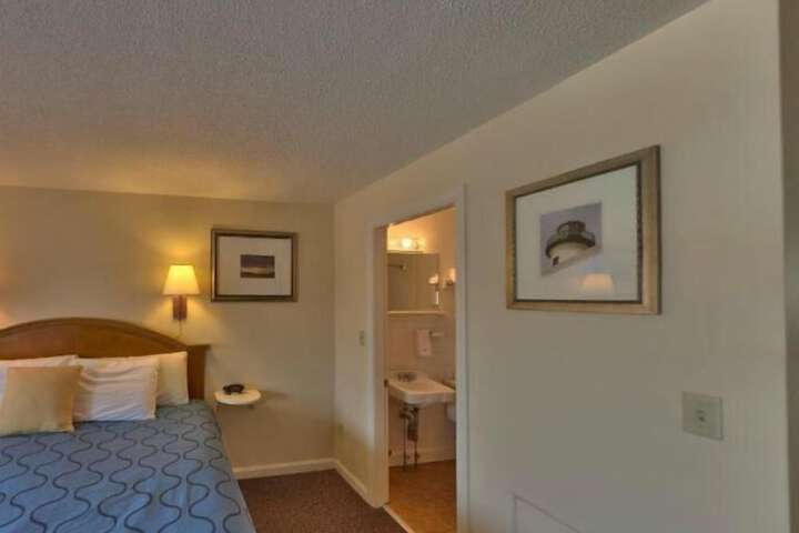 Room 21 of 59