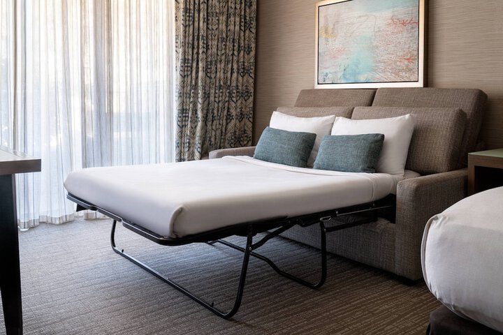 Room 34 of 103