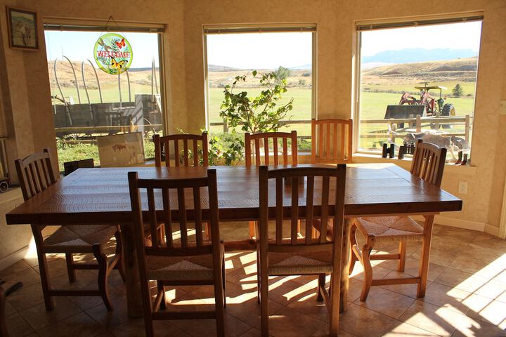 Dining 37 of 46