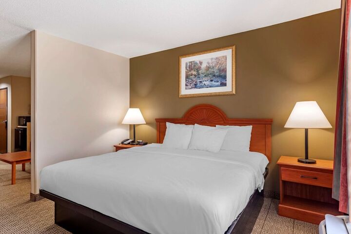 Room 14 of 33