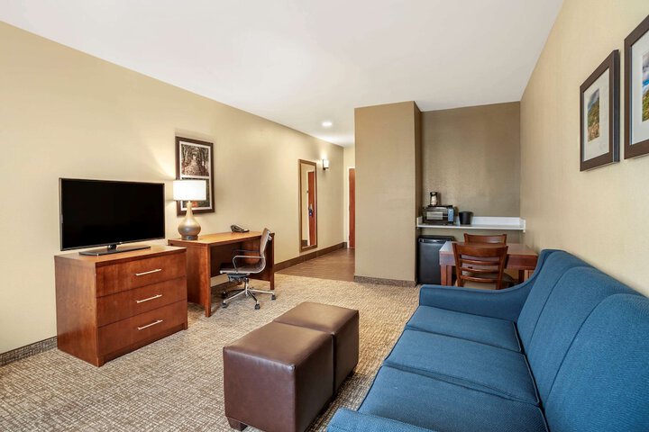 Room 17 of 31
