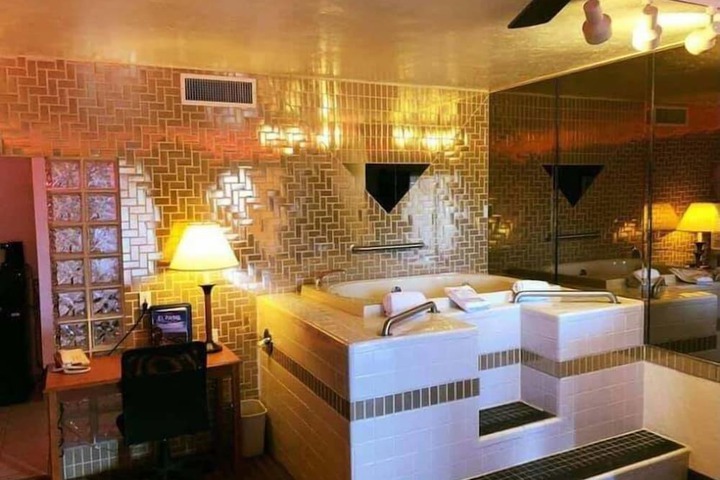 Room 28 of 42