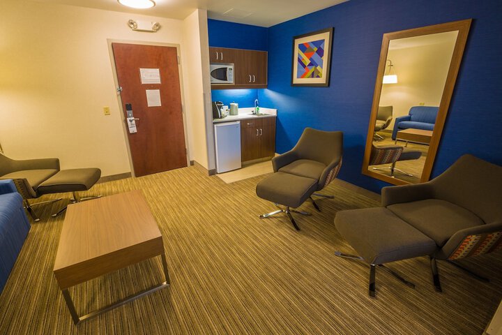 Room 27 of 50
