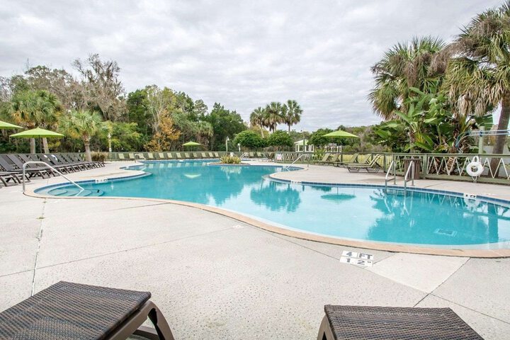 Pool 21 of 100
