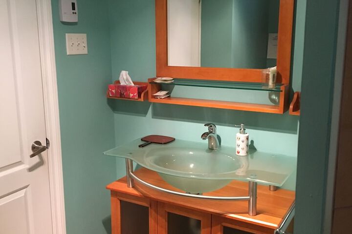 Room 17 of 40