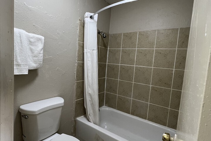 Room 16 of 17