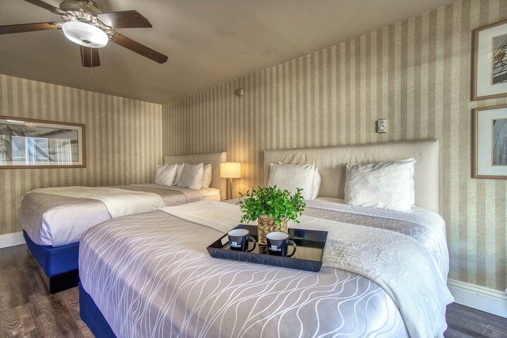 Room 28 of 143