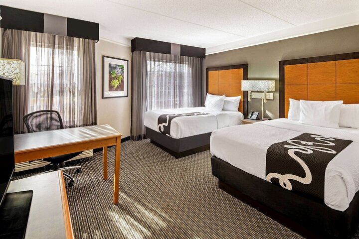 Room 15 of 34