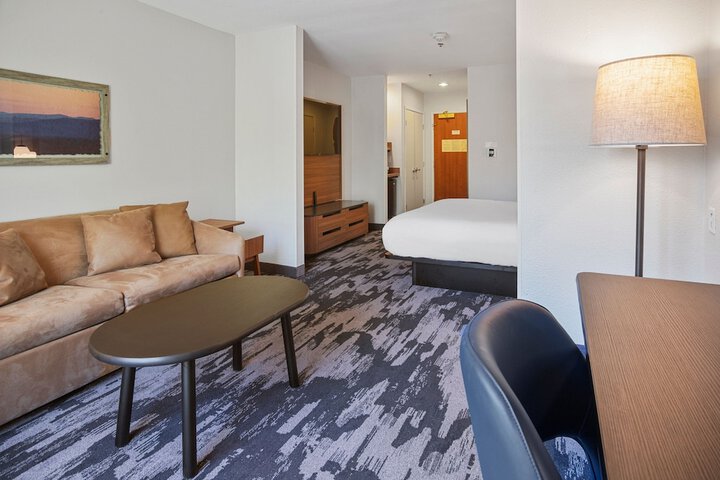Room 21 of 37