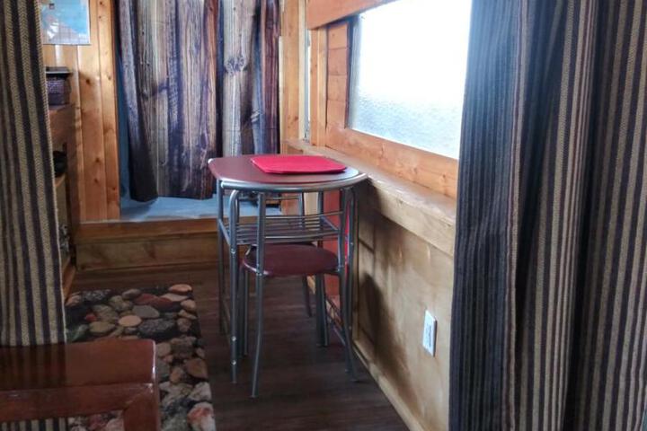 La loma del chivo Llc Stone Cottage alternative building