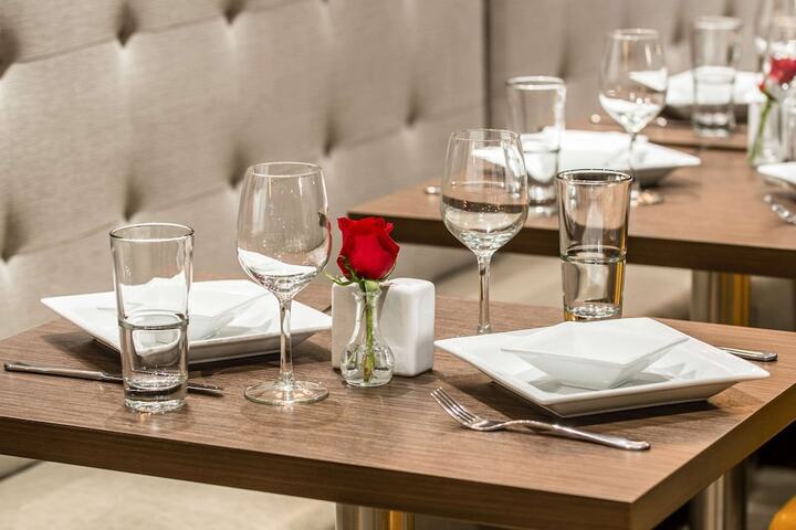 Dining 79 of 89