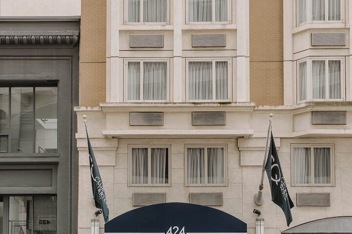 Hotel 4 of 61
