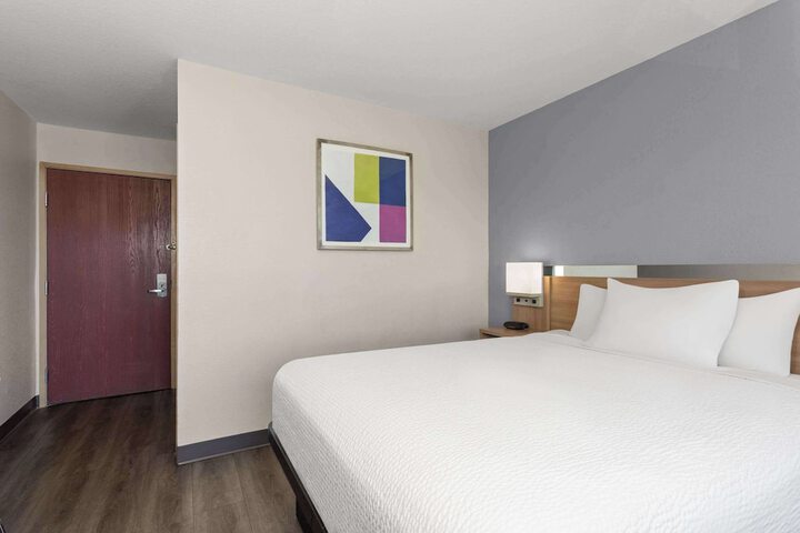 Microtel Inn & Suites by Wyndham Panama City