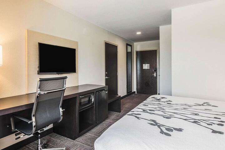 Room 11 of 41