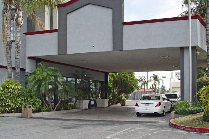 Hotel 8 of 76